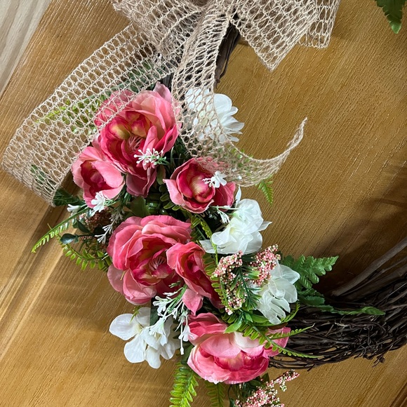 Spring collection grapevine wreath - Picture 2 of 7